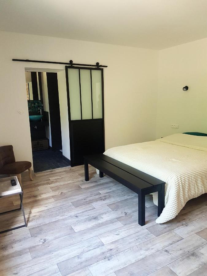 Bed and Breakfast Agathe Et Titi Marigny-les-Reullee Exterior foto