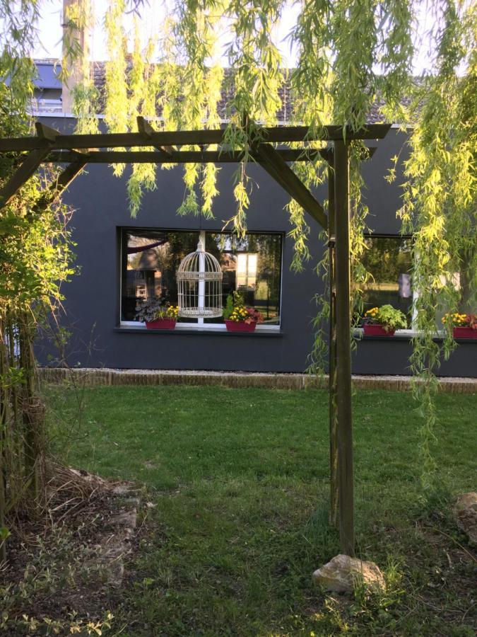 Bed and Breakfast Agathe Et Titi Marigny-les-Reullee Exterior foto